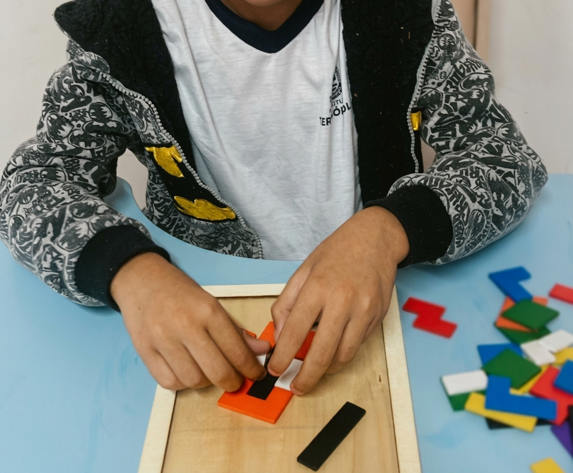 Pessoa neurodivergente em contexto de acolhimento